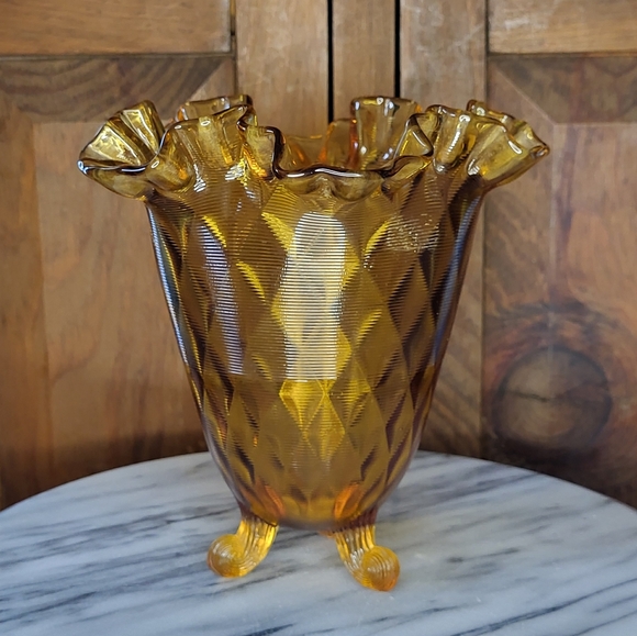 Fenton Glass Vase with Ruffled Edge - Picture 9 of 13